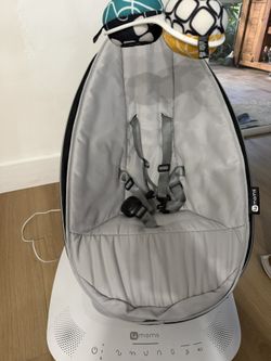 MamaRoo® multi-motion baby swing
