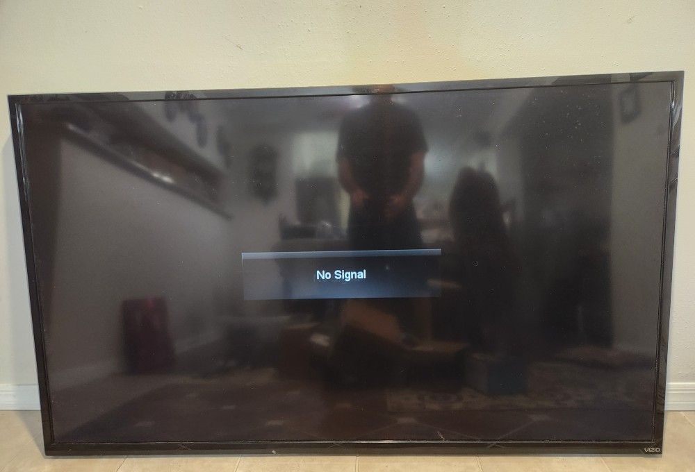 Mint! Vizio 70 Inch TV - Best DEAL w/in 40 Miles!