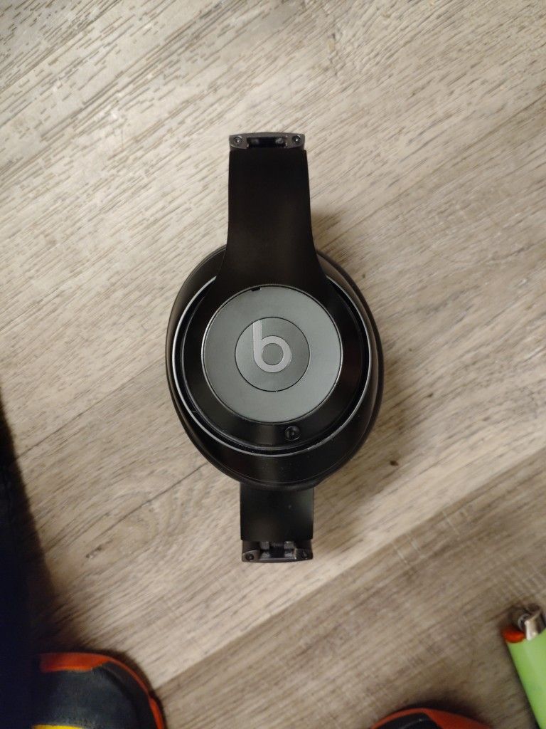 Beats By Dre Studio Pro Over The Ear Headphones