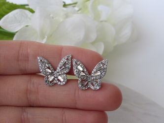 925 Sterling Silver Needle High-end Butterfly Earrings, Silver Color