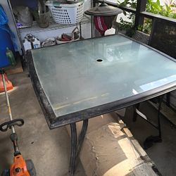 Outdoor Chairs and Outdoor Dinning Table Set