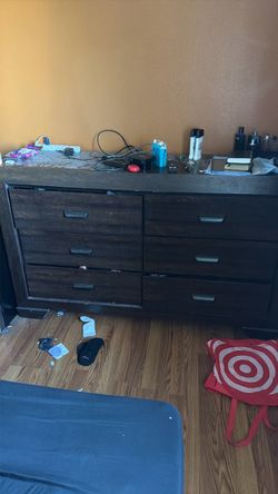 Dresser
