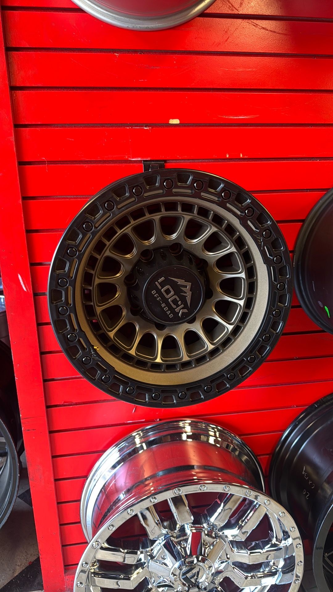 LOCK MOJAVE 17x9 8x165