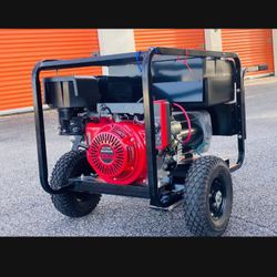 Brand New   MASTER HONDA GENERATOR  6,500  WATTS RUNNING   Electric Start  GX390  HONDA  13.HP  gives energy to the whole house