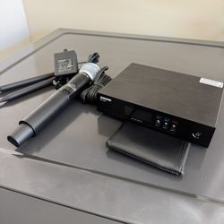 SHURE WIRELESS MICROPHONE BETA 58a QLXD4 + CASE OPEN BOX H50 BAND