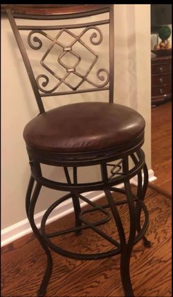 Swivel bar stools