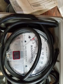 Dwyer magnetic differential pressure switch