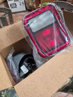 2025 Gladiator Tailights