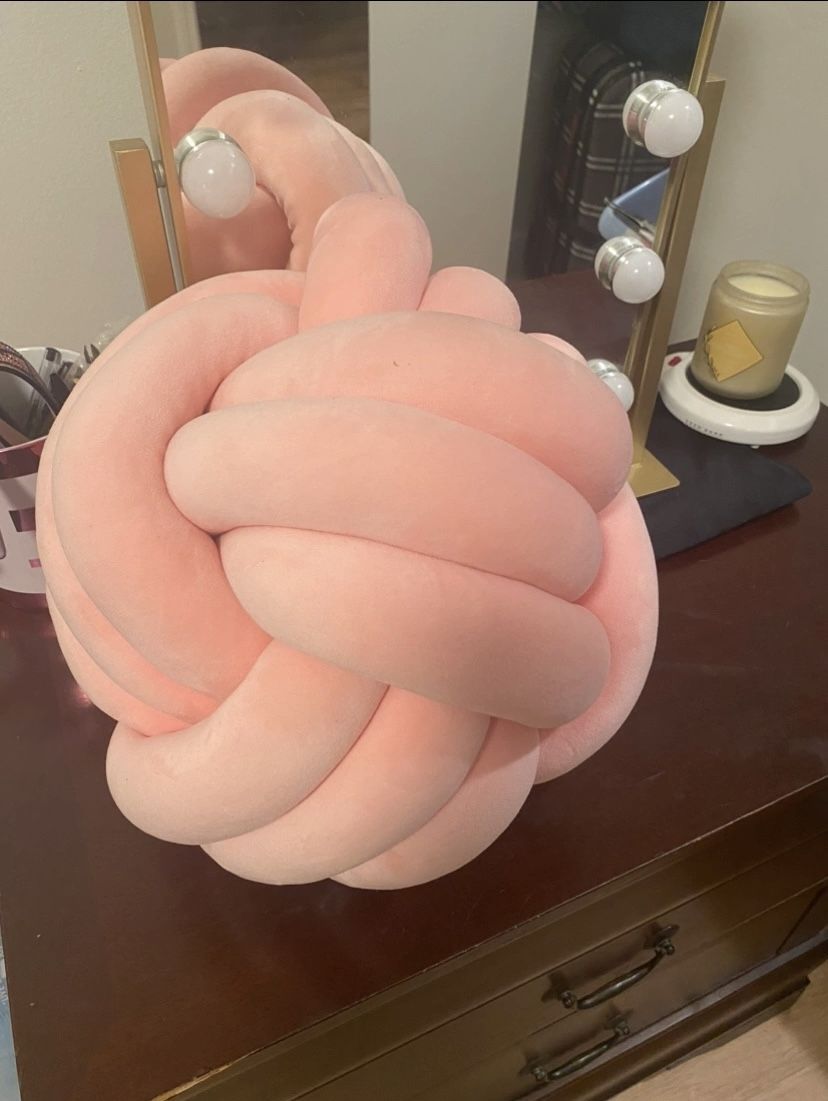 Soft Decorative Knot Pillow