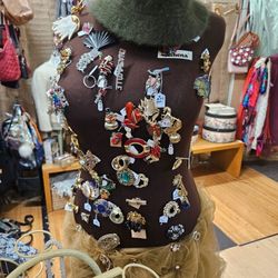 Pins, Necklaces, Watches, Vintage, Earrings, Clothing, Gold, Silver,