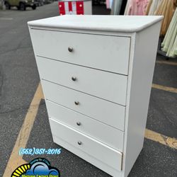 Five Drawer White Compressed Dresser Chest New