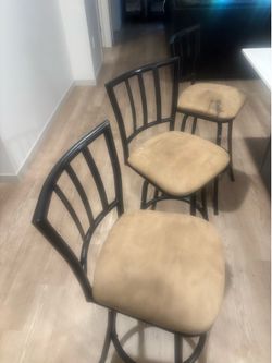 3 island chairs/ bar stools
