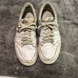 Air Jordan 1 Low OG Size 9M