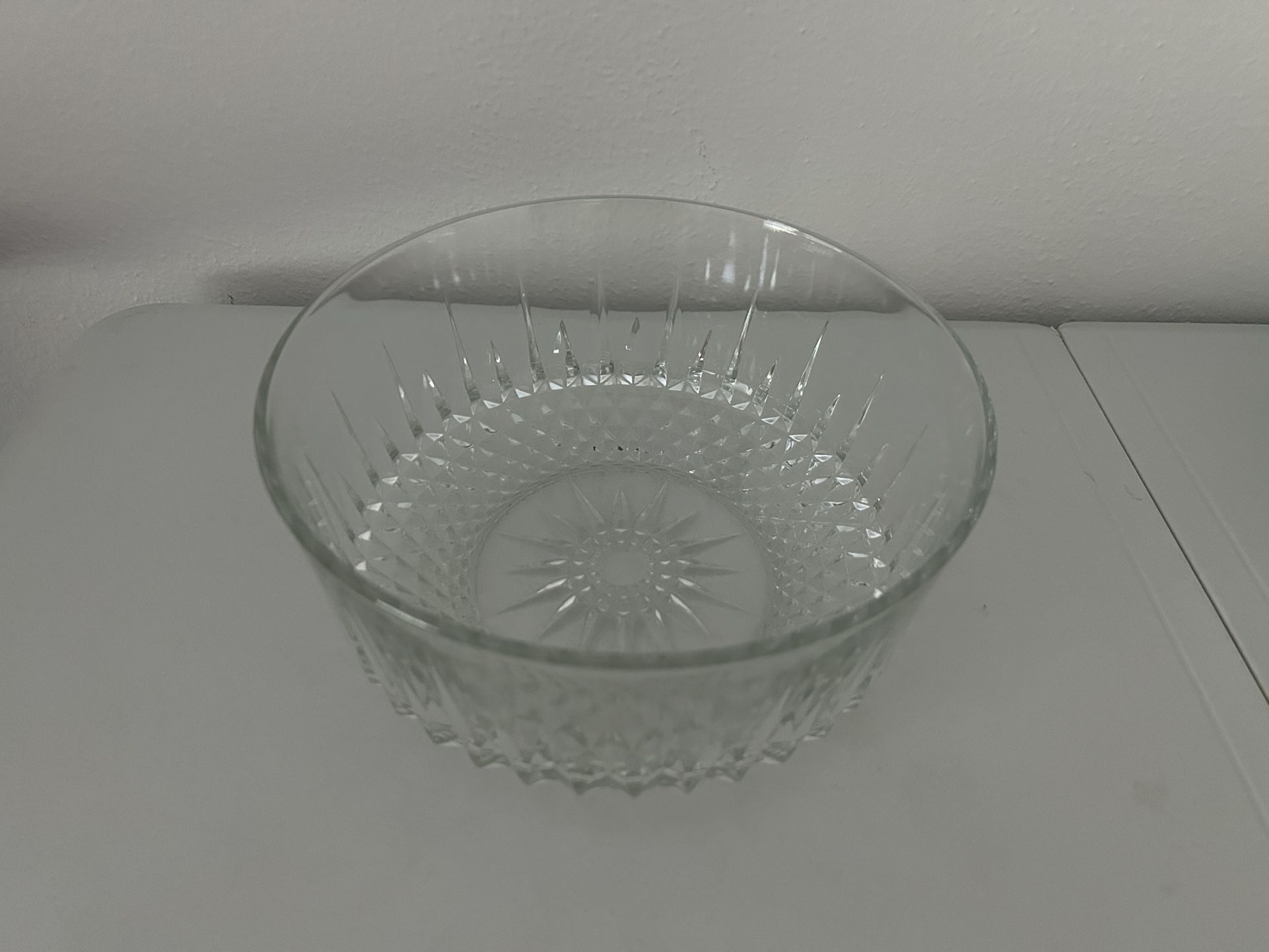 Vintage Arcoroc France Clear Cut Glass Starburst Large Bowl