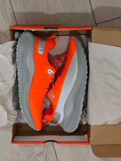 Nike infinity run 4 prm mens size 9 NEW