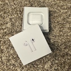 Apple AirPods 2nd Generation | Wireless Charging Case