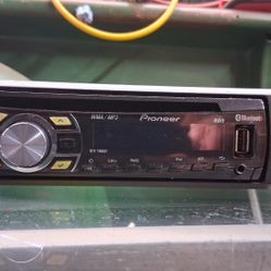 Pioneer DEH-7300BT Car Stereo Head Unit
