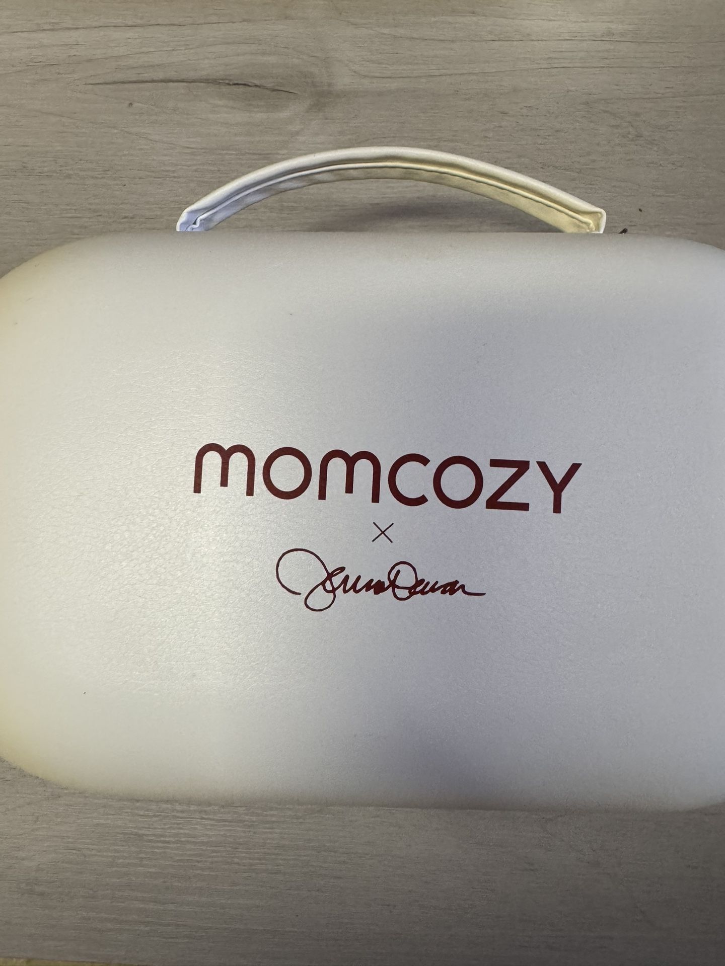 Momcozy M9