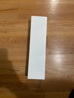 Apple Watch Series 5 GPS - 44mm - SILVER ** 430$ RETAIL ** BRAND NEW SEALED **