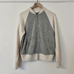 Gap Women’s Two-Tone Grey and Cream Zip-up Bomber jacket size small NWOT
