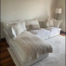 Free Delivery 🚚 Brand New Ascend Luxury Cloud Couch in White