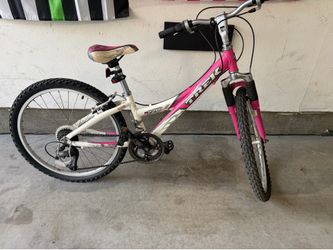 Trek 220