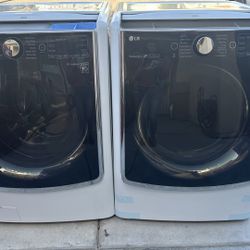 LG MEGA Washer And Gas Dryer Set $840