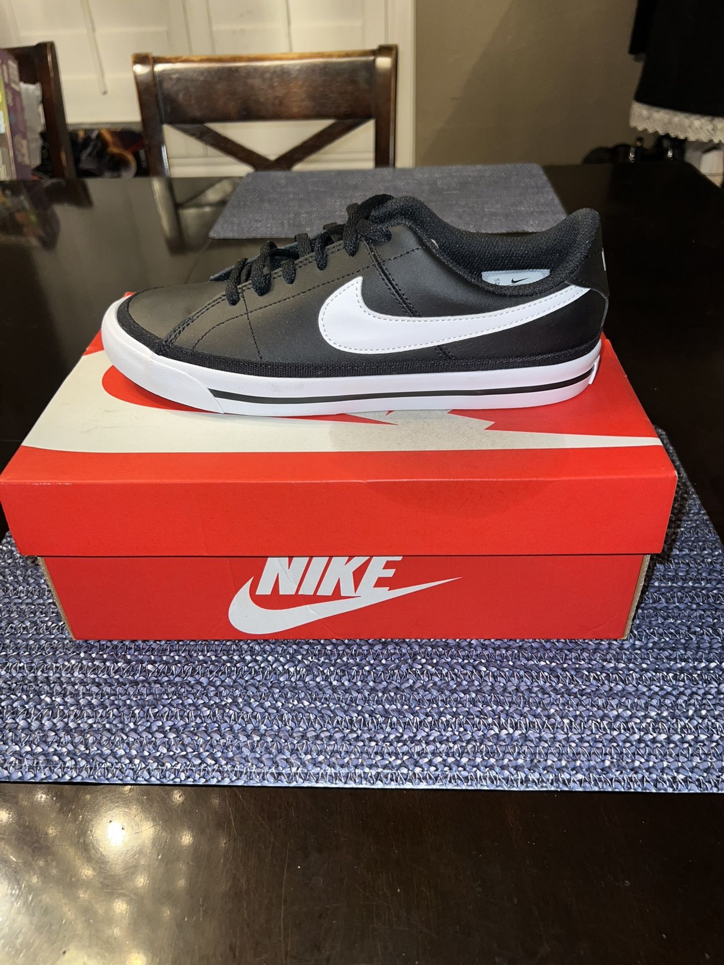 Big Boy Size 6 Nike Court Legacy Shoes