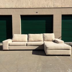 Beige Sectional Couch 🛻Delivery Available🛻
