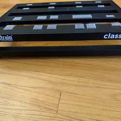 Pedaltrain classic Junior pedalboard perfect with 3M dual lock Velcro installed Pedal trim, classic JR junior pedalboard, perfect with 3M dual lock Ve