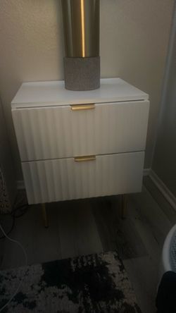 2 Table for bed