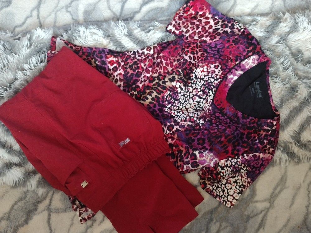 Scrubs XS 4 for Sale in Garland, TX OfferUp