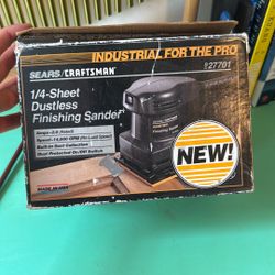 Craftsman finishing Sander