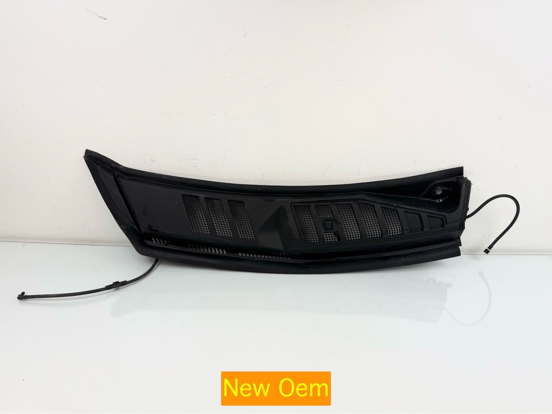 2015-2020 Ford F150 Cowl Cover Passenger Side New Oem