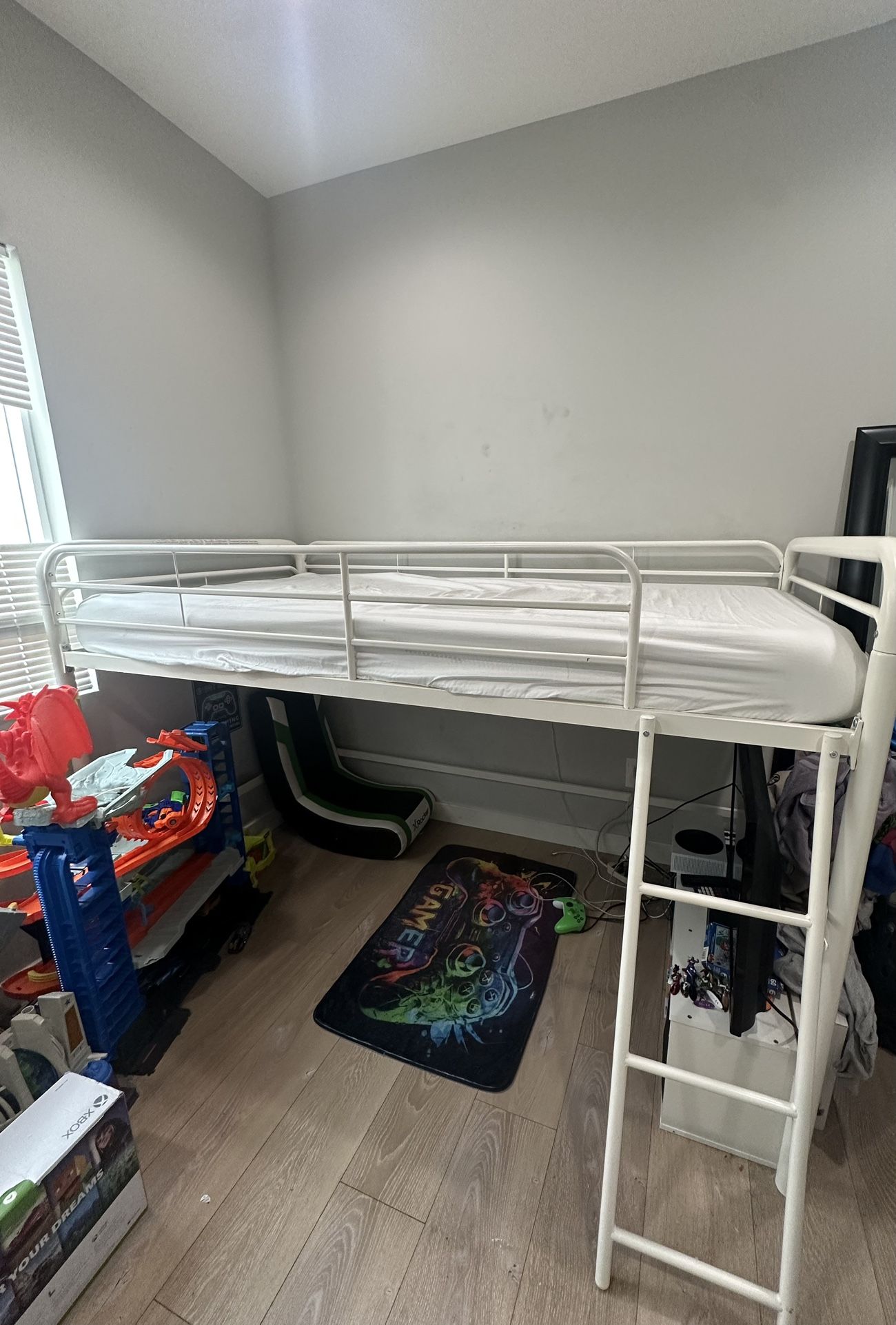 Kids Twin Loft Bed