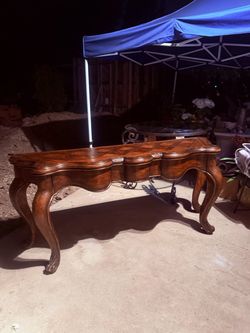 BEUTIFULL ENTRY TABLE HEAVY DUTY WOOD CUSTOM MADE