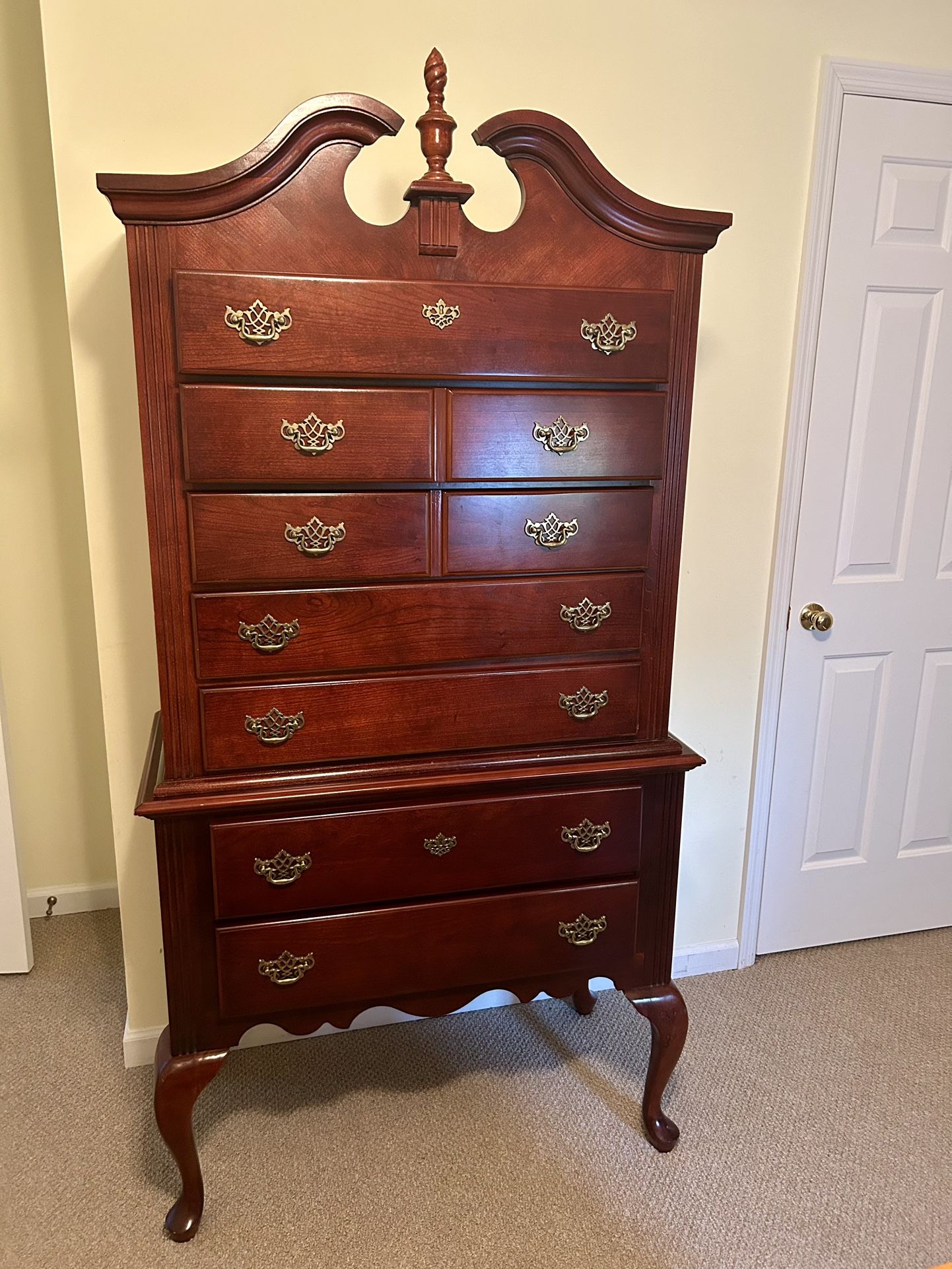 Dresser