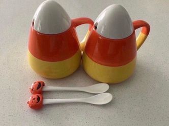 2 LIKE NEW CANDY CORN MUGS WITH SPOON