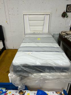 Twin mattress and frame