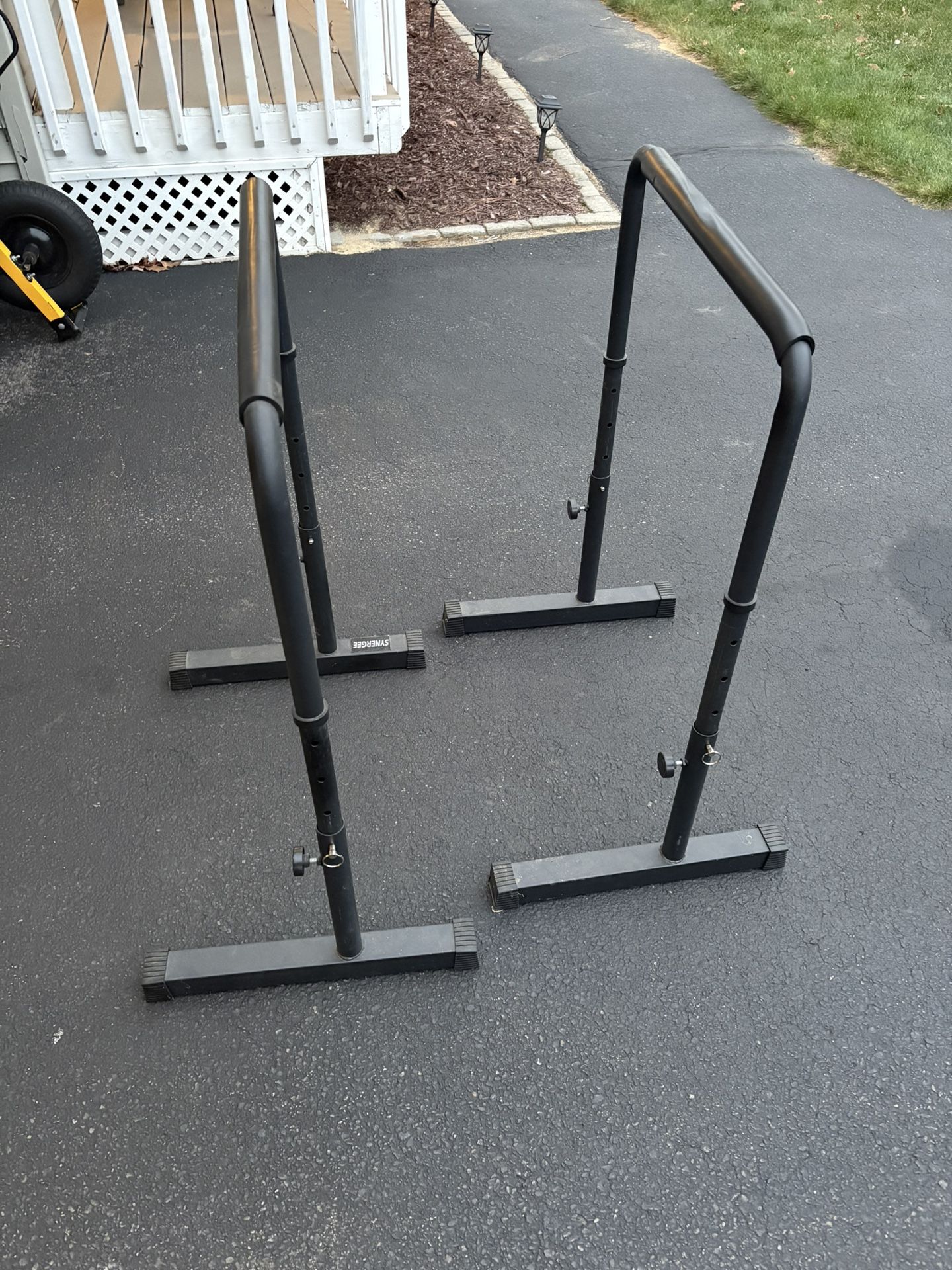 Adjustable Dip Bars