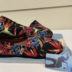 Toms Shoes Hawaiian Theme Print 