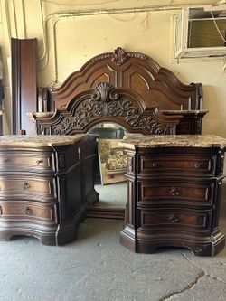 Beautiful king bed set