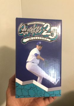 Dodgers Julio Urías Bobblehead (quakes)