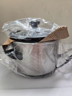 Small Crockpot with Recipe Book