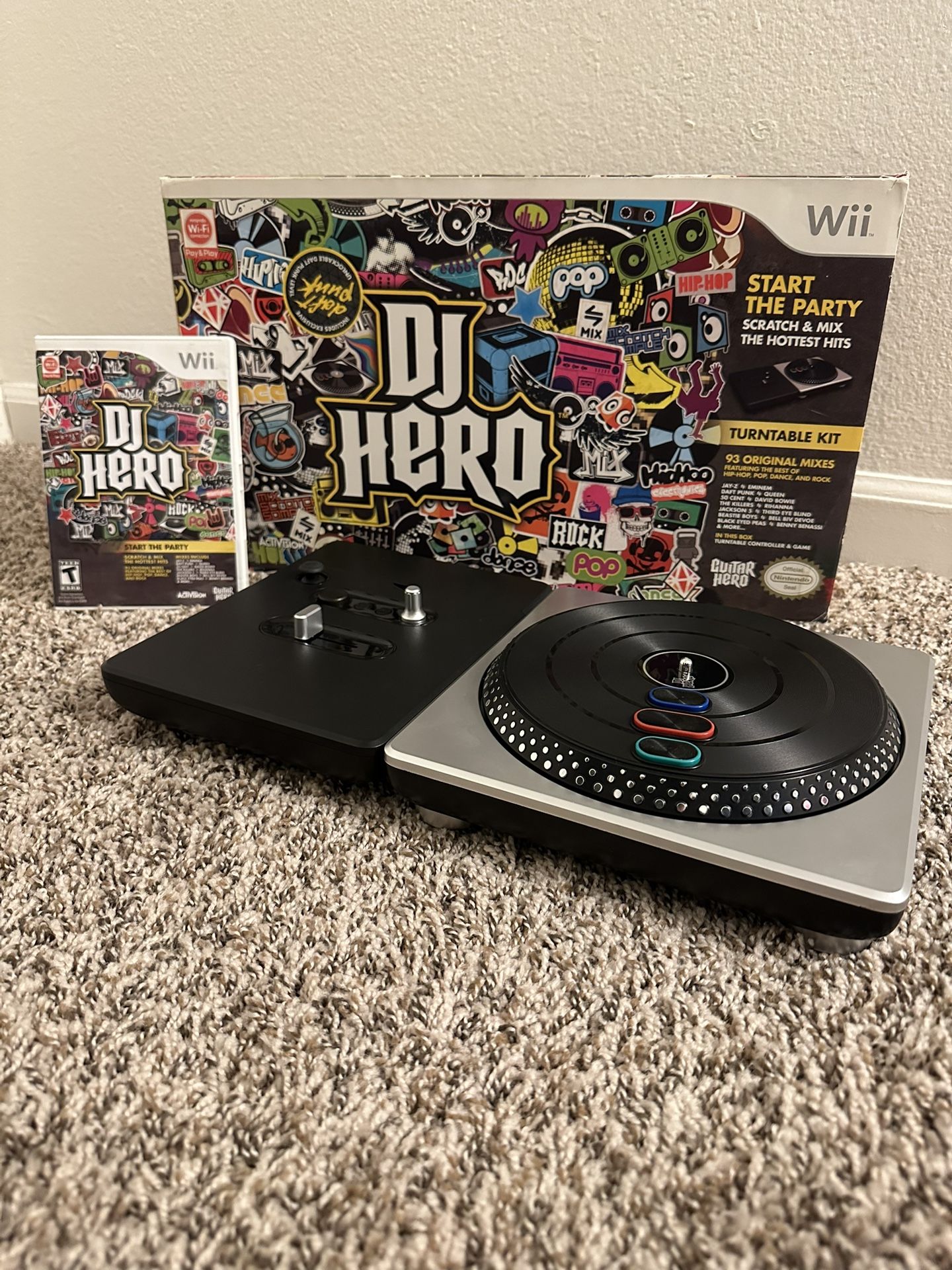 DJ Hero Bundle: turntable Controller + Game For Wii