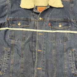 Levi's Men's Classic Blue Denim Jacket with Cream Sherpa Collar