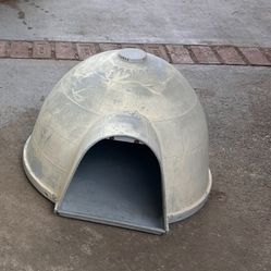 Small Dogloo House 