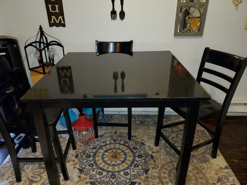 Kitchen Table with Chairs $75