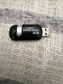 Windows 10 USB boot.