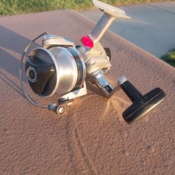 Daiwa Fishing Reel Heavy Duty Solid Metal Gear